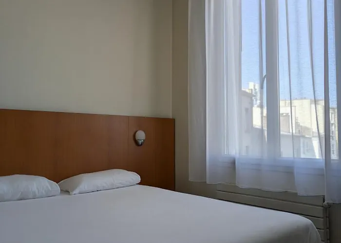 Ξενοδοχείο De La Gare 3*