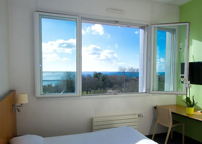 De La Gare Брест