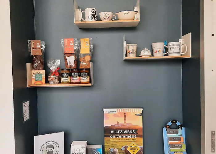 De La Gare Готель