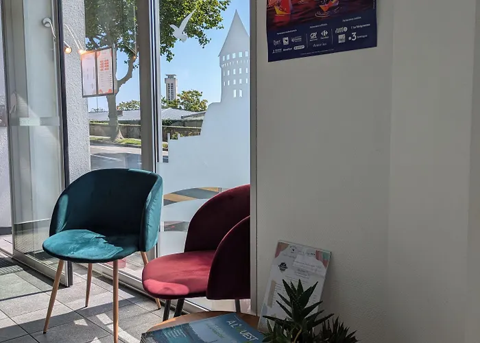 De La Gare Готель Брест