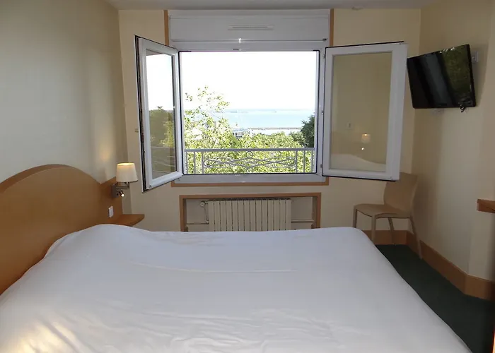 De La Gare Готель 3*