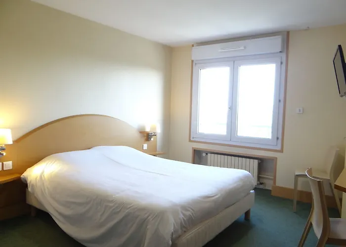 Готель De La Gare 3*