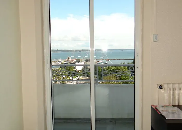 De La Gare Готель 3*